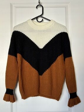 Chunky Colorblock Chevron Sweater in Cream, Black & Rust